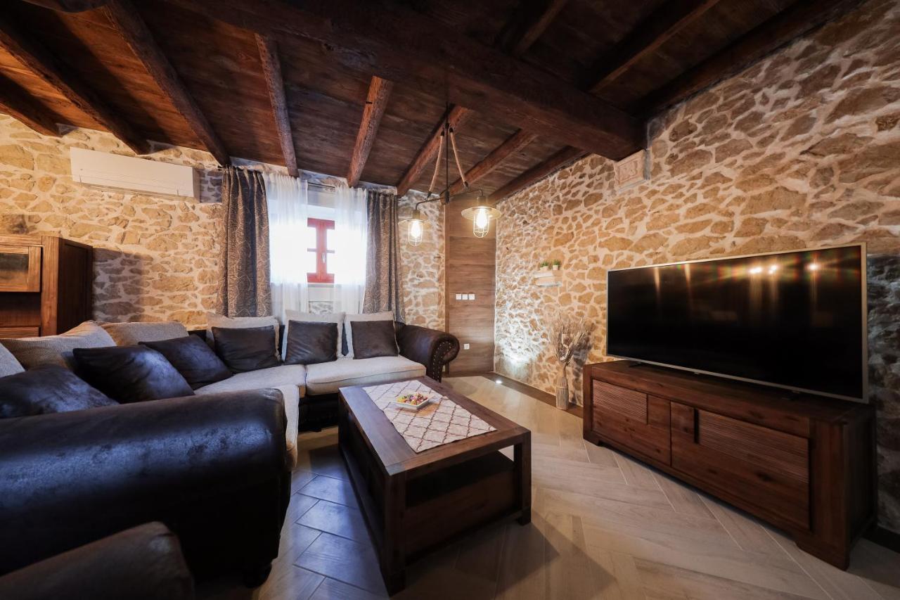 Holiday Home Mare Petrčane Exterior foto